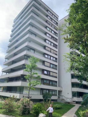 501 Schlafzimmer, Wohnzimmer, Küche und Bad mit Bergblick